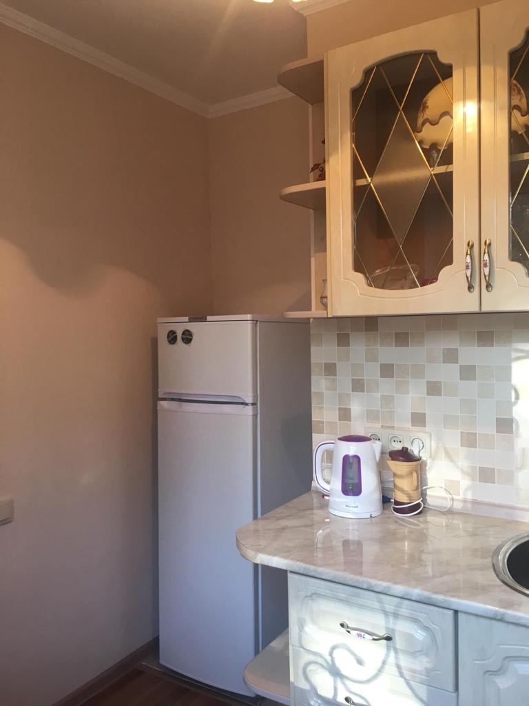 . Квартира в многоквартирном доме Однокомнатная квартира - Сухум. Сухум