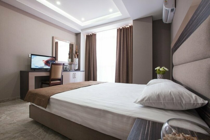 . Гостиница "Парк Авеню". Кореиз . Гостиница "Парк Авеню". Кореиз