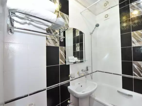 «Люкс» однокомнатный (Главный корпус). Гостиница «Кристалл». Домбай-гостиницы