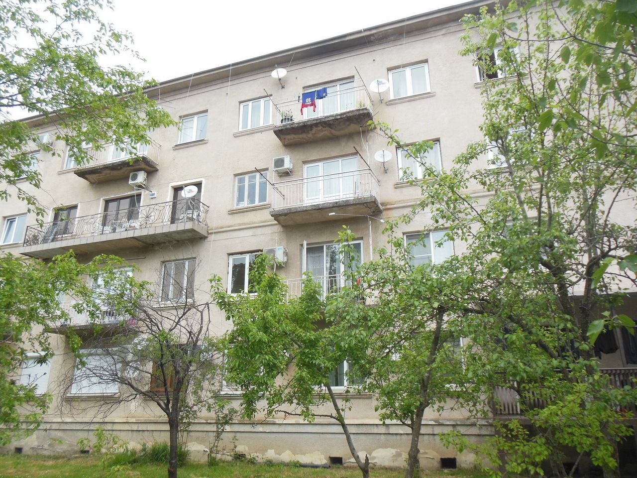 . Квартира в многоквартирном доме 1к квартира "Лора" в Новом Афоне 1 линия. Новый Афон