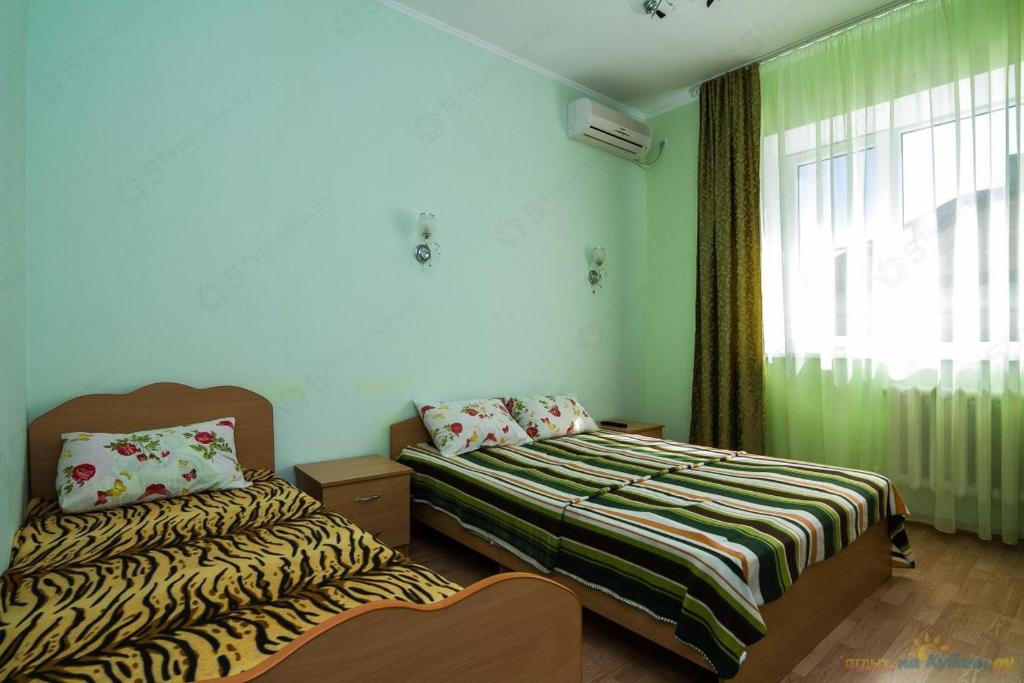 3-х местный Стандарт. Гостевой дом "Коллективная 16/а". Ейск