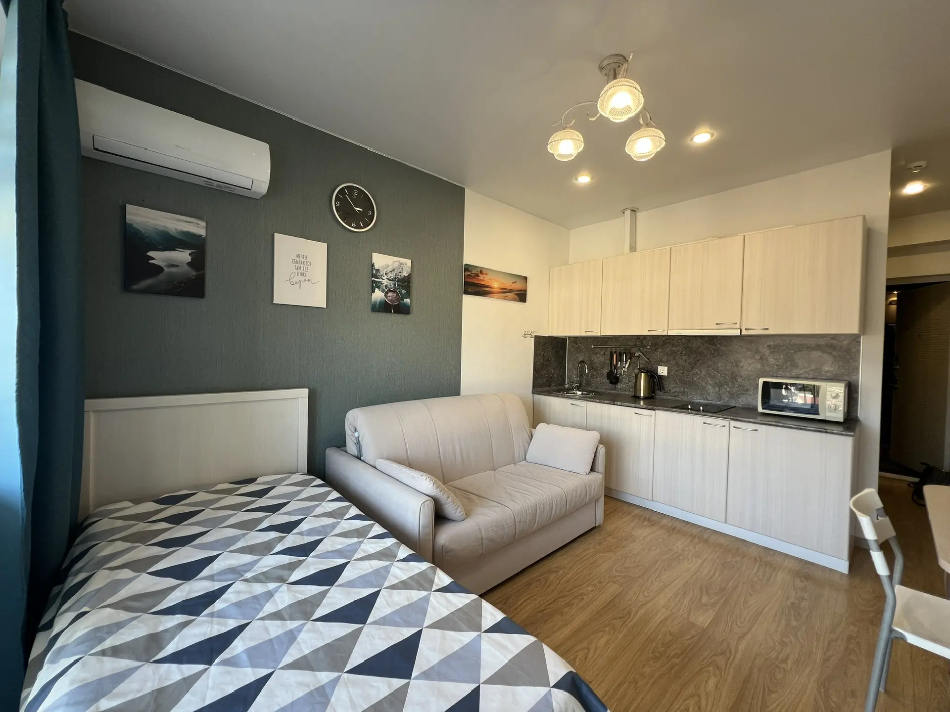 . Квартира в многоквартирном доме Стильная студия у моря с видом на горы. Дагомыс