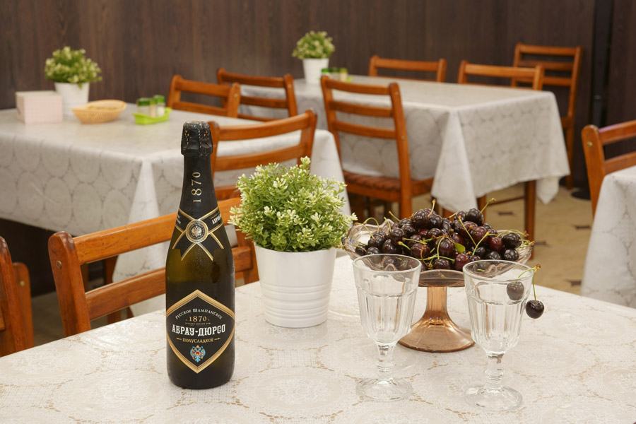 . Вилла "Анжера". Чайка