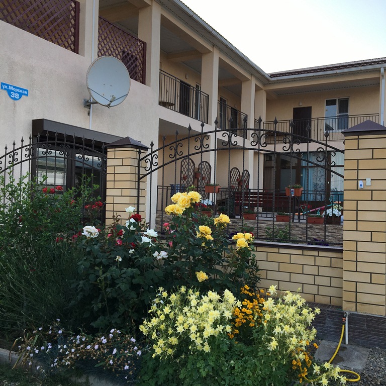 . Гостевой дом &quot;Сафари&quot; гостевой дом . За Родину