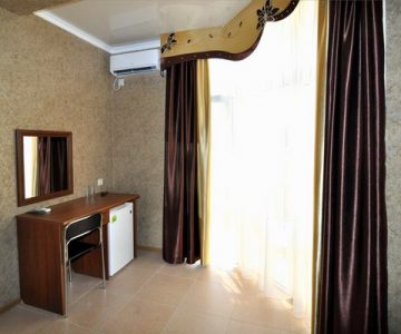 Люкс 2-х местный с балконом. Гостевой дом «Елиза». Витязево