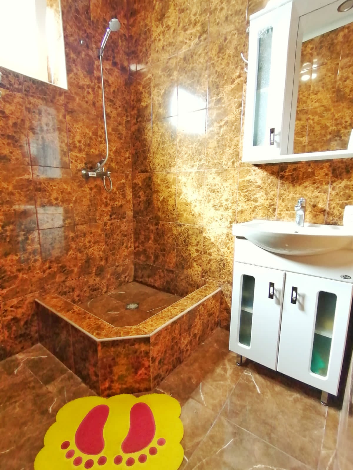 . Квартира в многоквартирном доме 2-х комнатная Гобечия 44. Гудаута