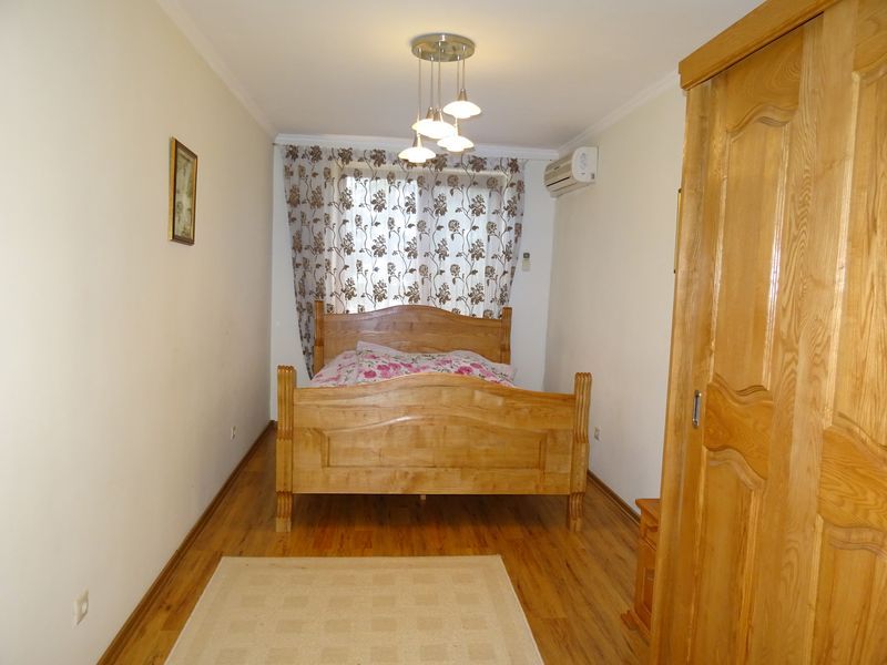 2х-комнатная квартира . Квартира в многоквартирном доме Лакоба 56 кв 10. Новый Афон