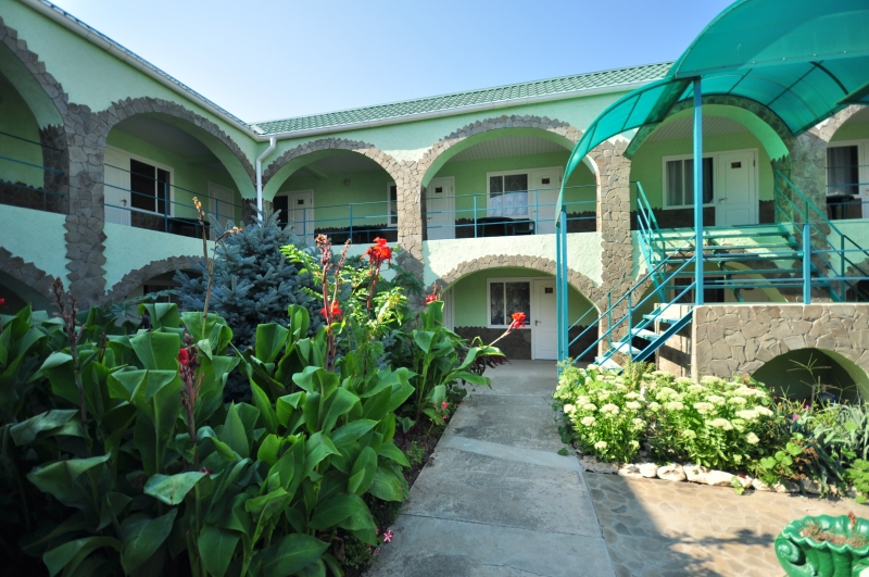 . Гостевой дом Наири. Береговое