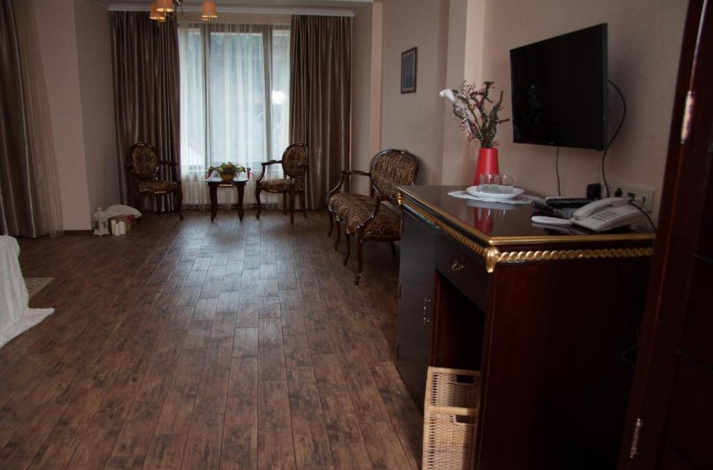 Полулюкс. Отель Отель Green Hall. Красная Поляна