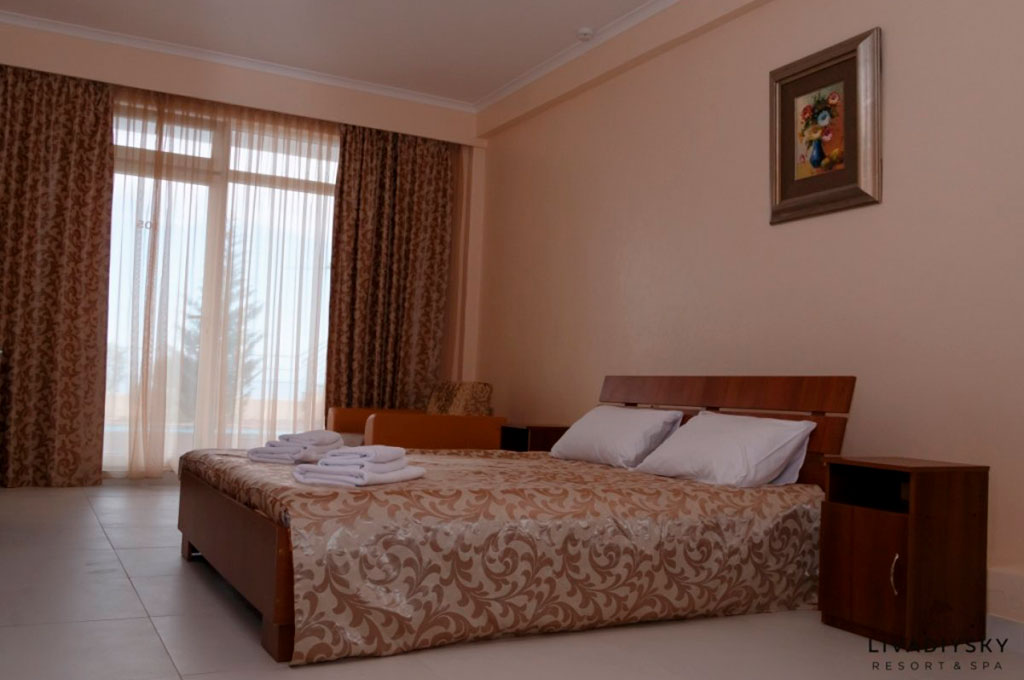 Комфорт 1-й этаж. Арт-отель «Азор». Ливадия