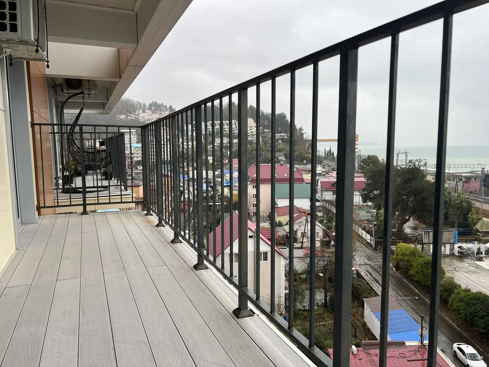 . Квартира в многоквартирном доме Квартира у моря видовая с балконами. Дагомыс