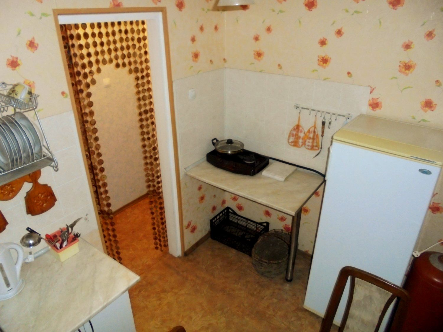 . Дом под ключ  Домик под абрикосовым деревом на 2-4 человека.. Феодосия