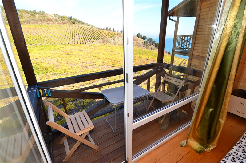 3-местный «стандарт» улучшенный. Вилла «Виола». Алушта