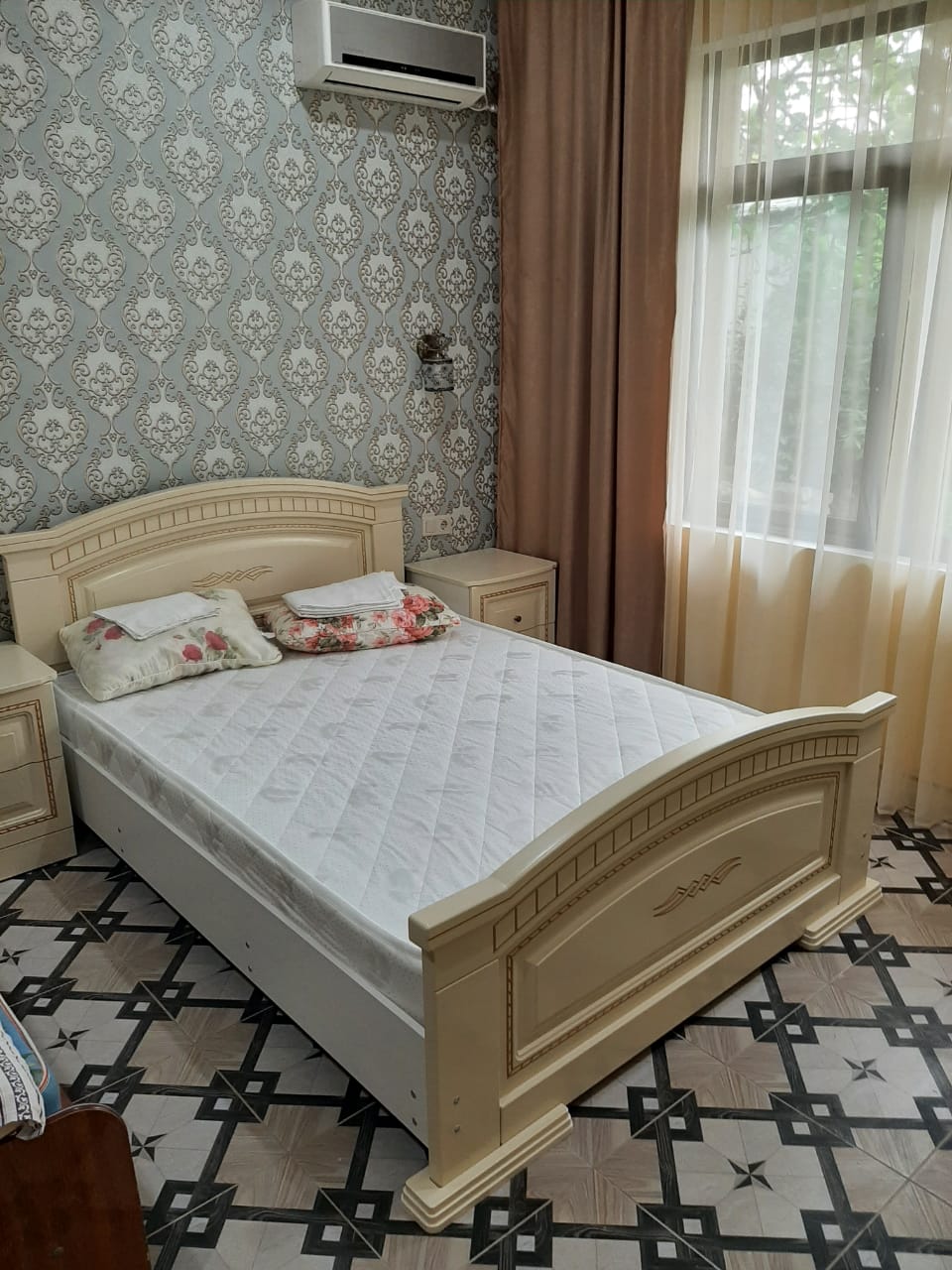 . «Роберт и Оксана». Пицунда