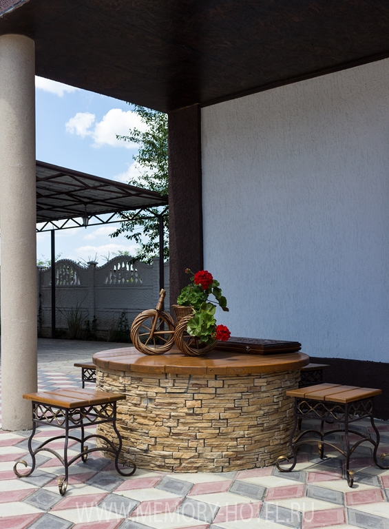 . Гостевой дом "Мемори". Заозерное