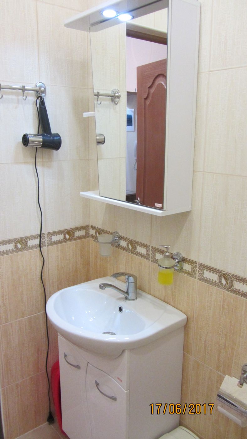 . "Квартира-студия с отдельной спальней". Хоста