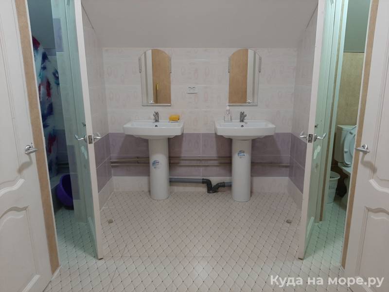 Номер «Эконом». Отель Дача художников. Гагра