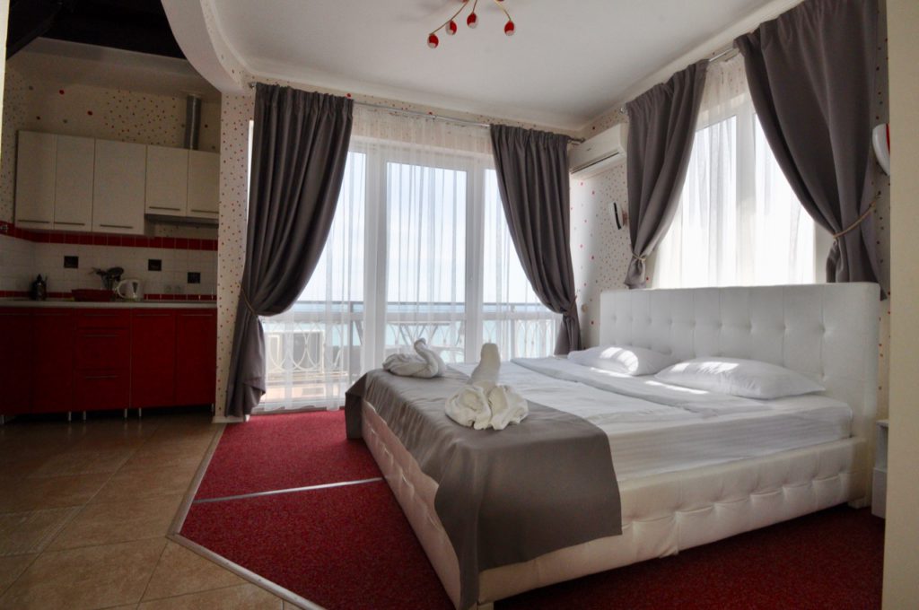 Студия. Гостиница Дворик на Морской. Ялта