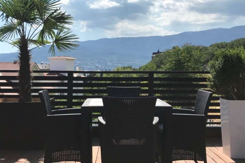 . Гостевой дом "Визит". Ялта