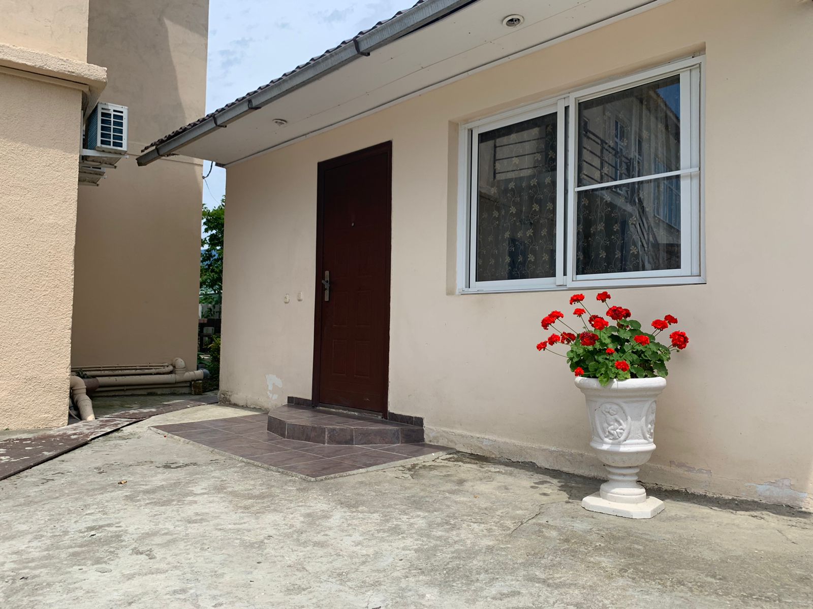 . Гостевой дом ЭЙВА. Пицунда