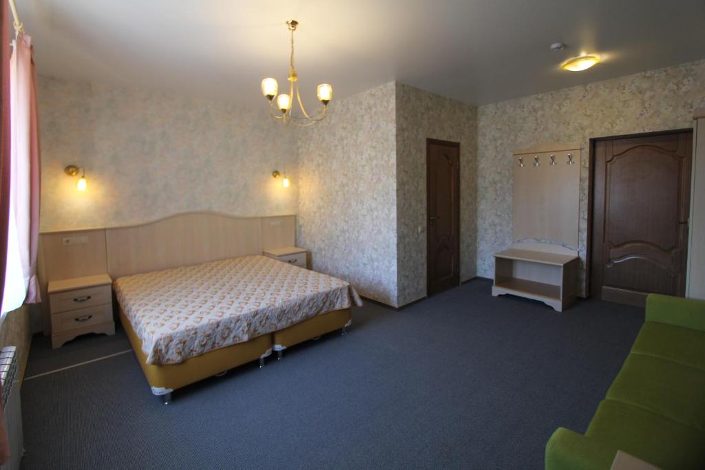 Трехместный номер с балконом отель 