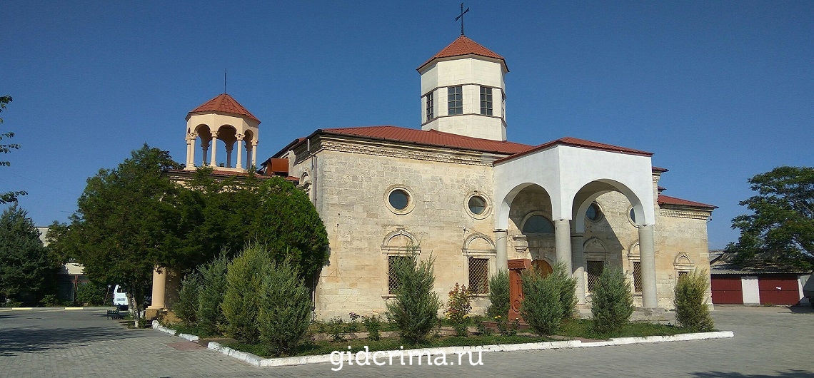 Фото Армянской церкви Сурб-Никогайос взято с сайта: https://gidcrima.ru/