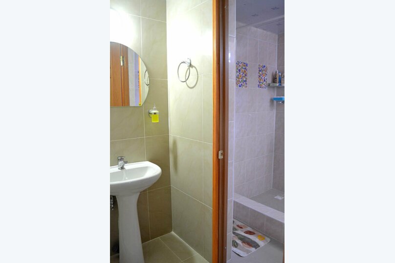 . Гостевой дом "Аист". Новый Афон