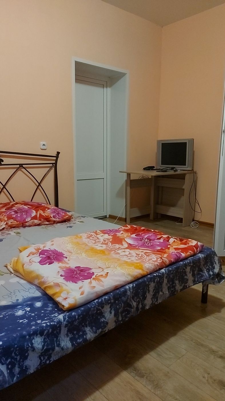 . Гостиница Александровский сад у моря . Ейск