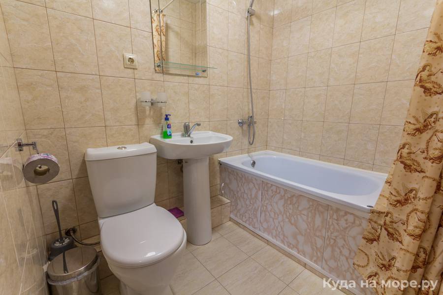 Двухкомнатный Люкс. Гостевой дом "Алфавит". Адлер