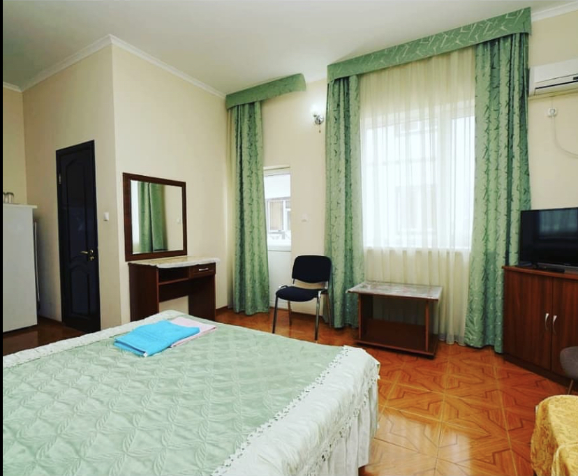 . Гостиница "Посейдон". Новомихайловский