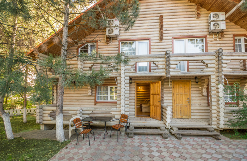 Сруб. Гостиница "Караголь". Коктебель