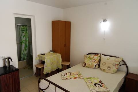 Четырехместный номер. Отель «Надежда». Должанская