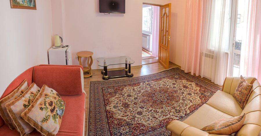 Номер №2 ( 4 + 1 чел. ). Семейная гостиница "Людмила". Алушта Номер №2 ( 4 + 1 чел. ). Семейная гостиница "Людмила". Алушта