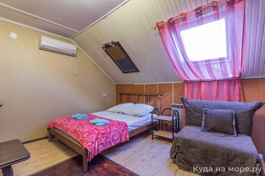 № 33 Полулюкс мансардный 3-х местный. Гостевой дом «Фламинго». Архипо-Осиповка № 33 Полулюкс мансардный 3-х местный. Гостевой дом «Фламинго». Архипо-Осиповка