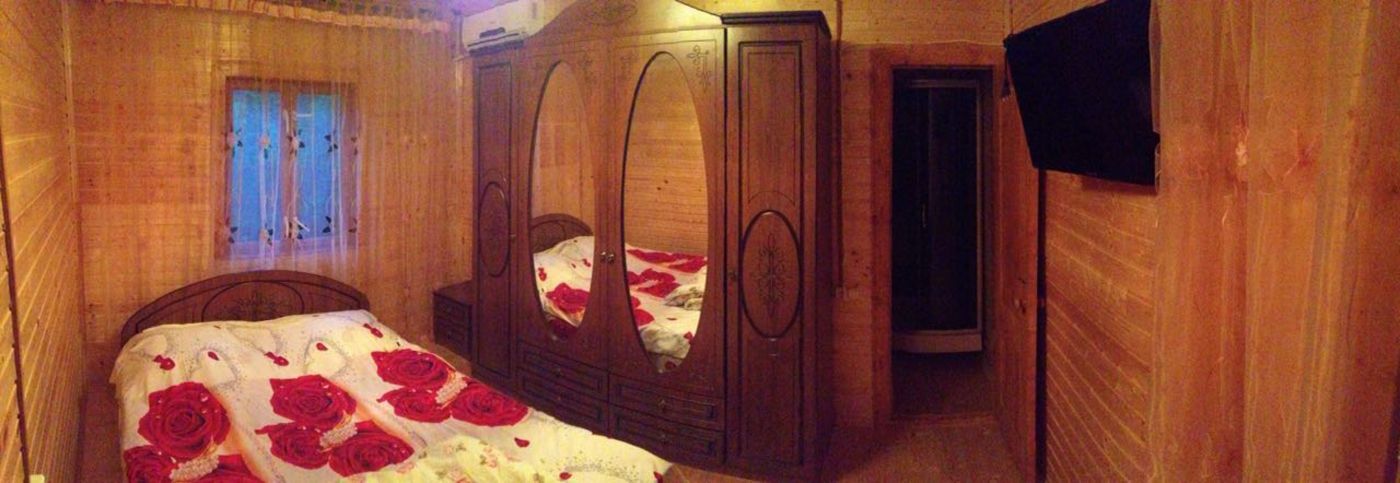 . Гостевой дом У Ирины. Пицунда