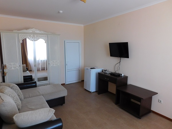 ДВУХКОМНАТНЫЙ 