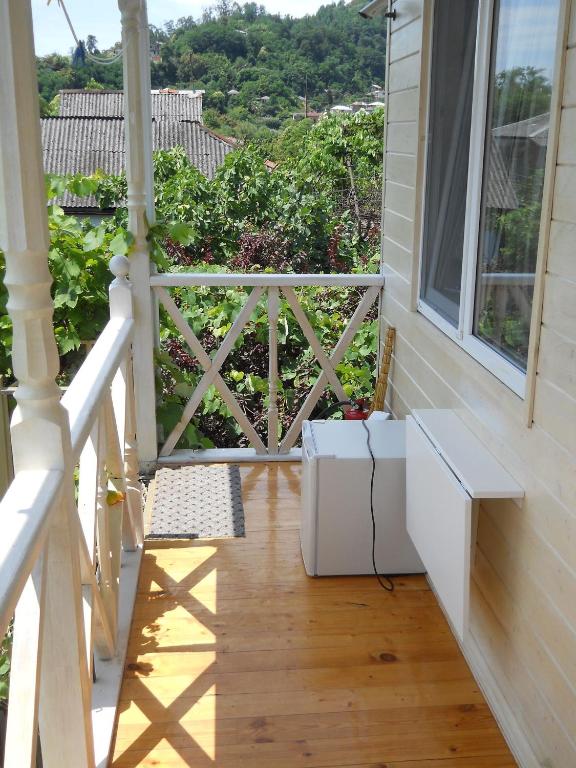 . Гостевой дом Добрый Лев. Сухум