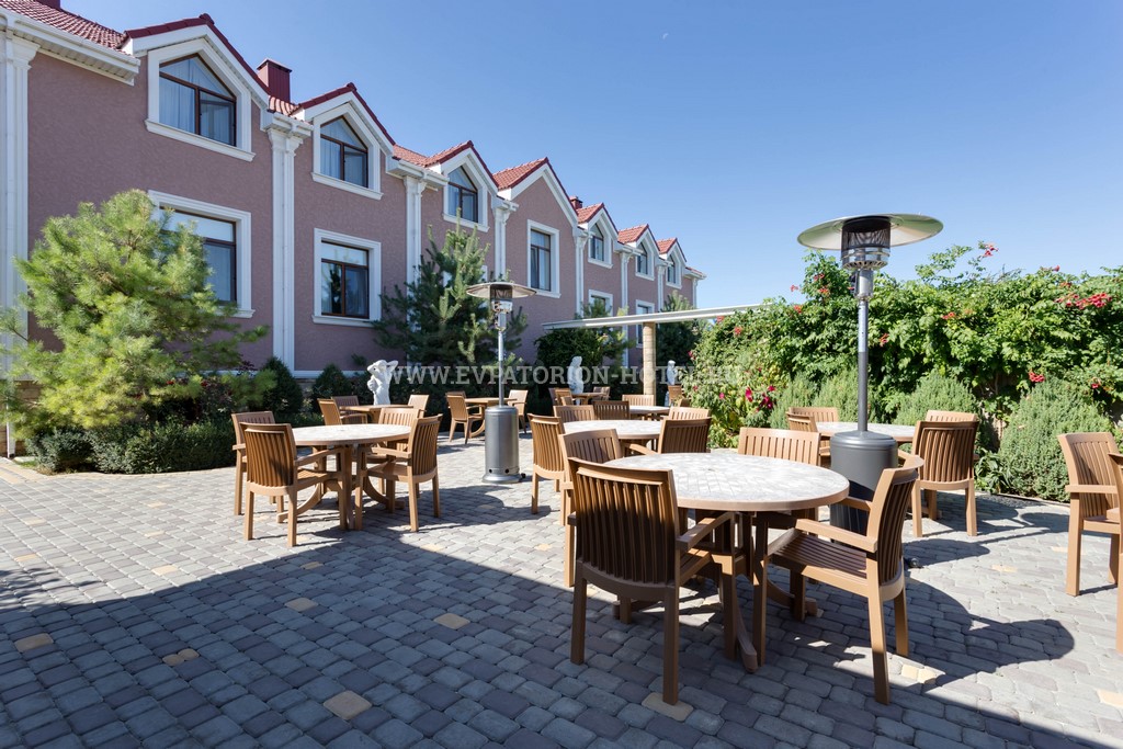 . Бутик-отель "Евпаторион". Заозерное