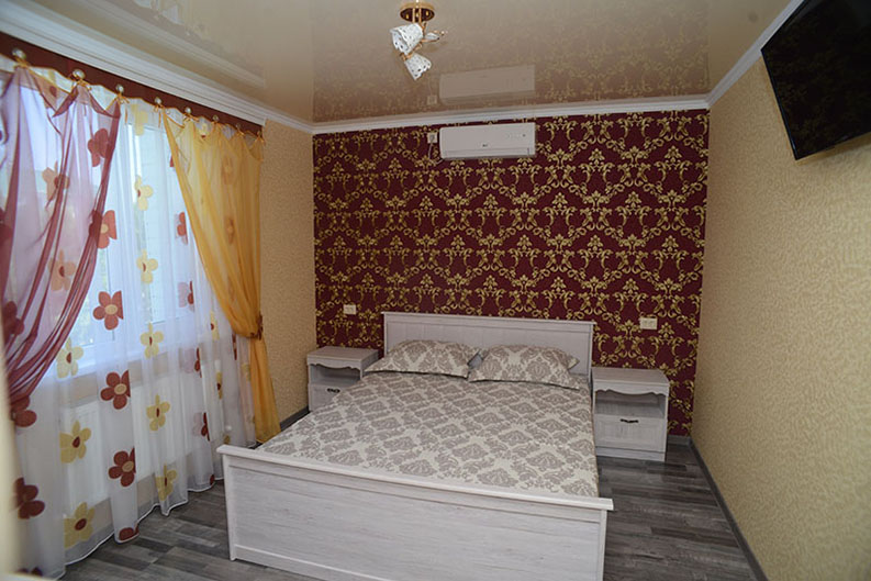 Люкс. Гостевой дом "Роман". Чайка