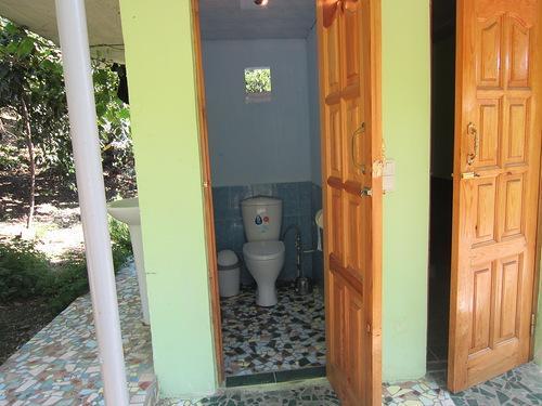 . Частный сектор Приморская 2 в Пицунде. Пицунда