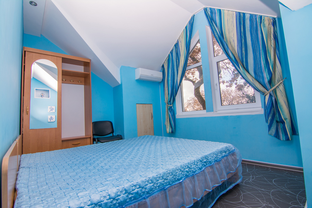 Молодежный. Гостевой дом "Лесные дворики". Гаспра