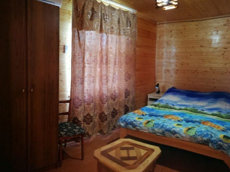 . Гостиница "Эко-дом" . Пицунда