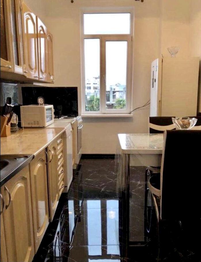 . Апартаменты Люкс Ардзинба 33 . Сухум