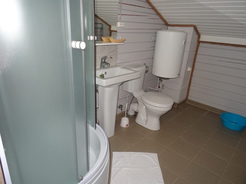 Стандарт 2 этаж (с видом во двор  на горы). Гостевой дом "Золотые пески". Гудаута