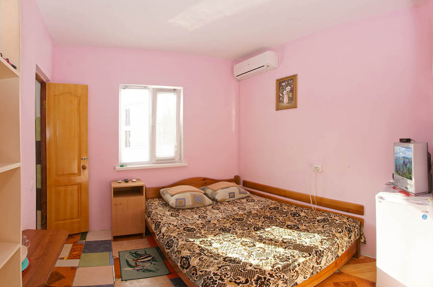 2-местный улучшенный. Гостевой дом «Белый». Саки