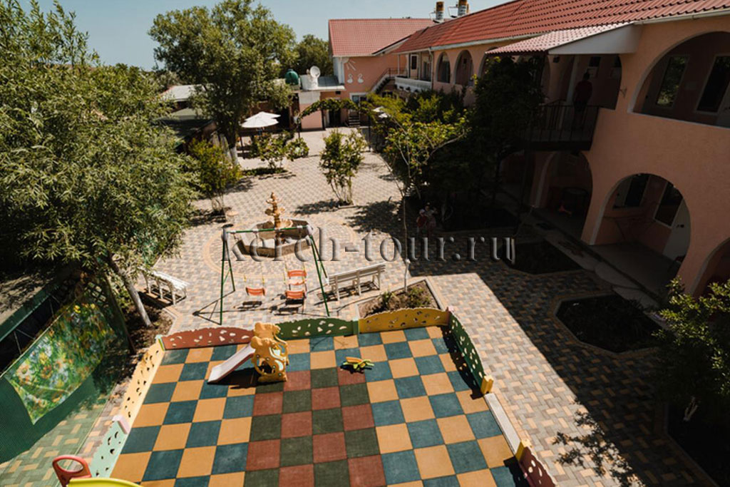 . Гостевой дом «Коктебель». Керчь