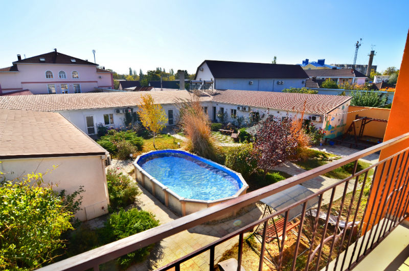 2-местный номер с балконом. Гостевой дом «Риф». Заозерное