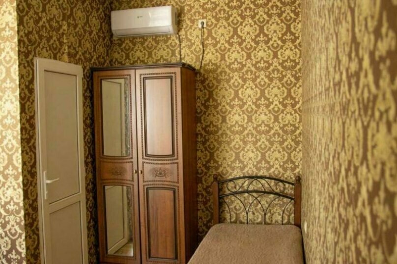 Стандарт 3х-местный . Гостевой дом "Оазис" в гостях у Анжелики.. Цандрипш