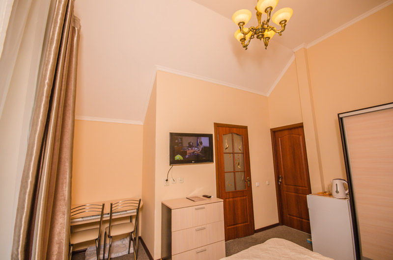 Улучшенный. Вилла Багратион. Ялта