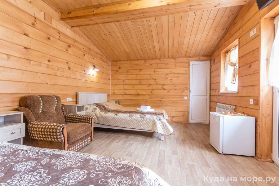 Четырехместный номер. Гостевой дом "Алфавит". Адлер